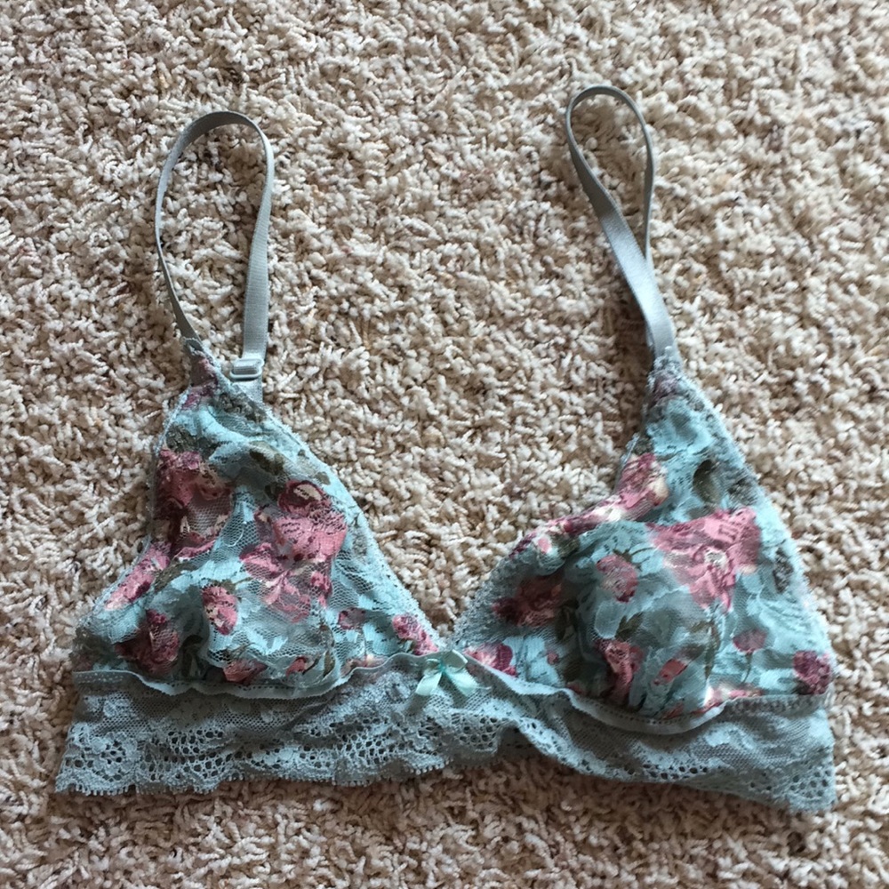 🌼Urban Outfitters Floral Bralette🌼